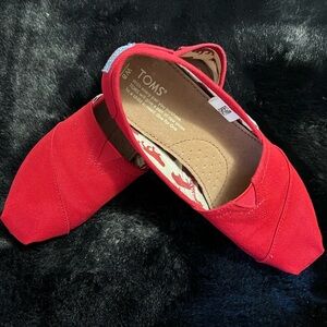 Toms